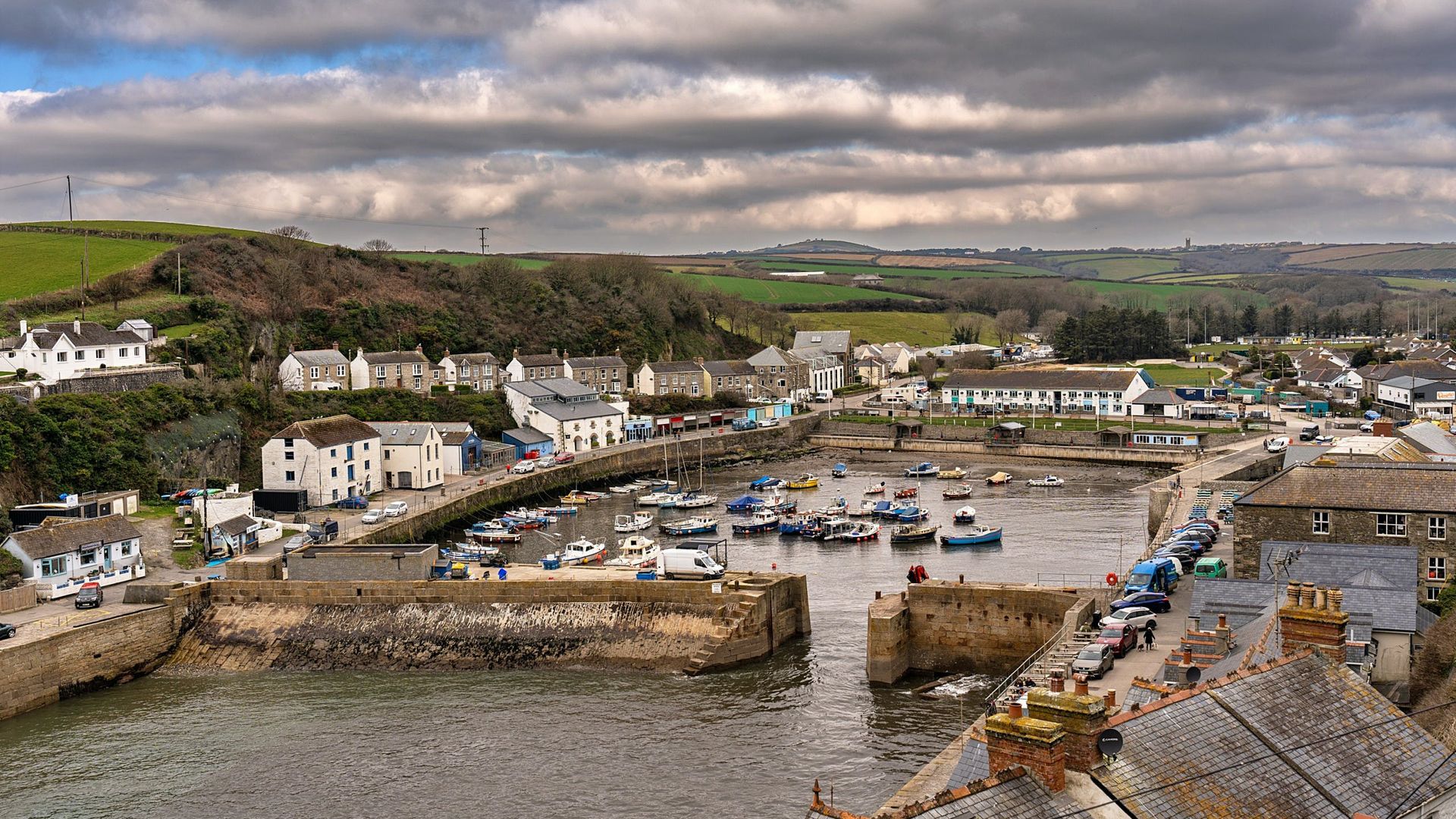 Charming Seaside Cottage photo 1