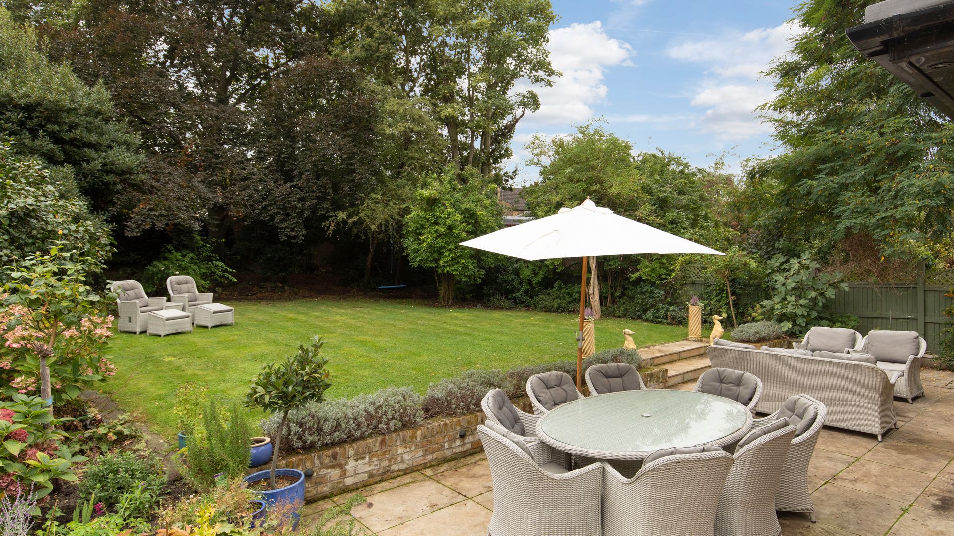 Edwardian Elegance photo 2