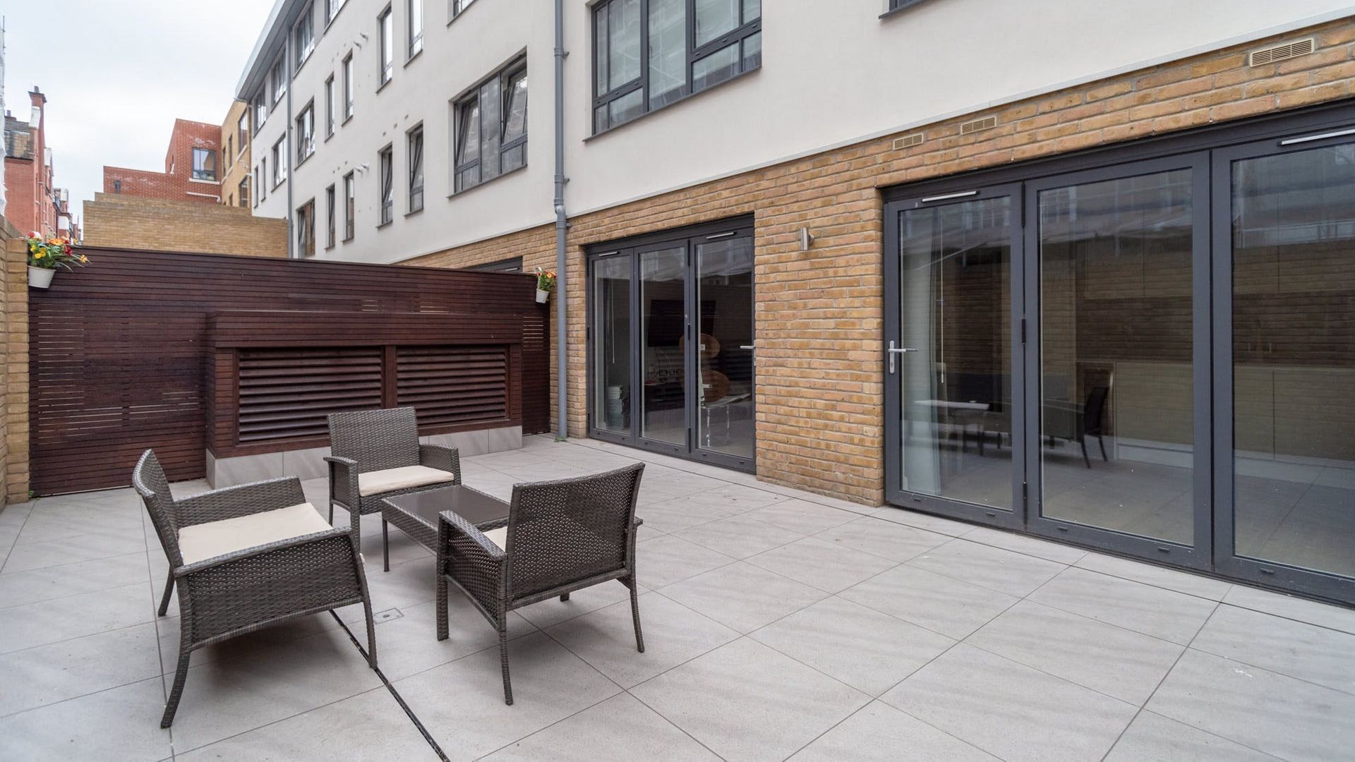 Regency Mews V photo 4