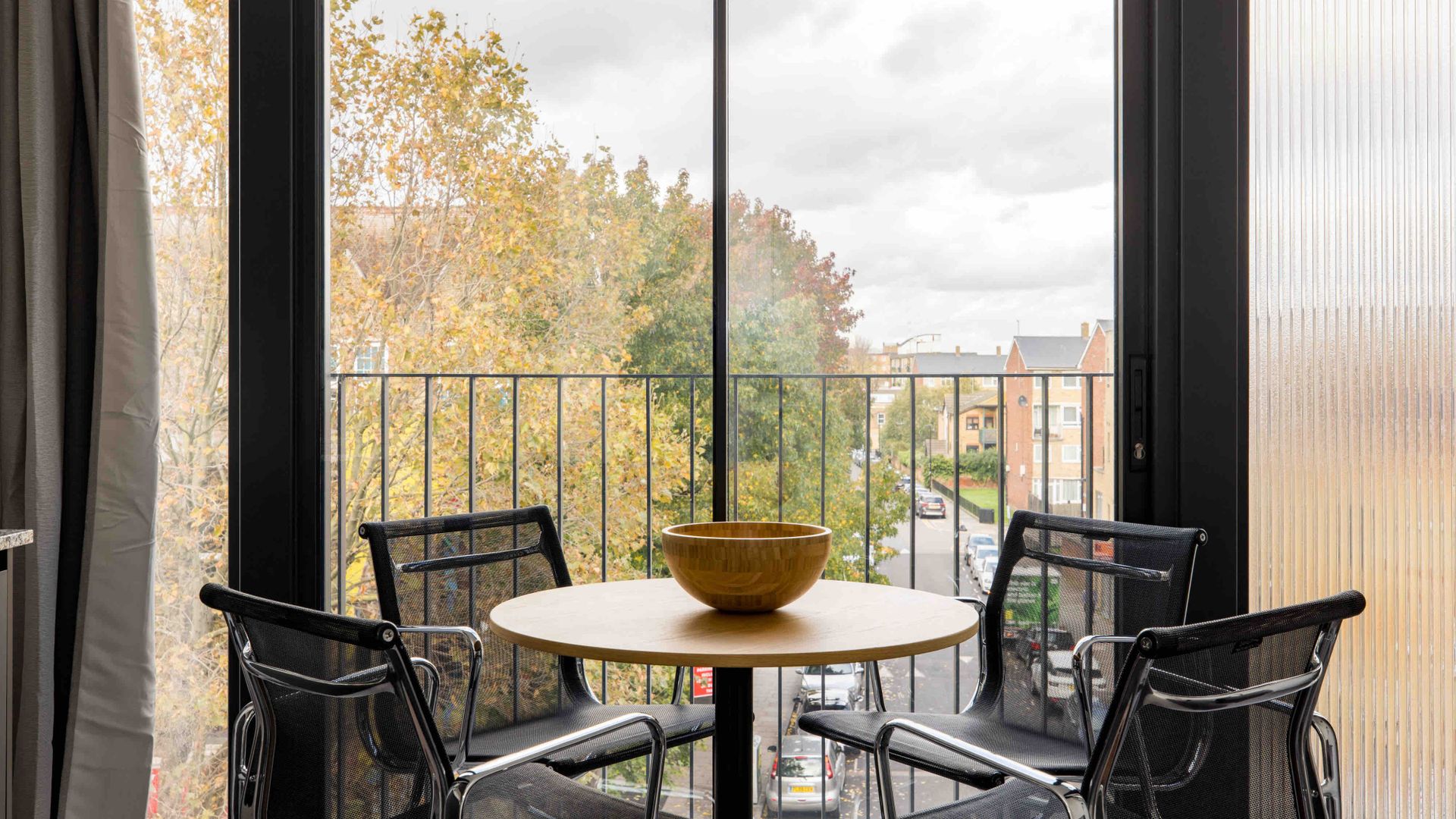 Sleek East photo 5