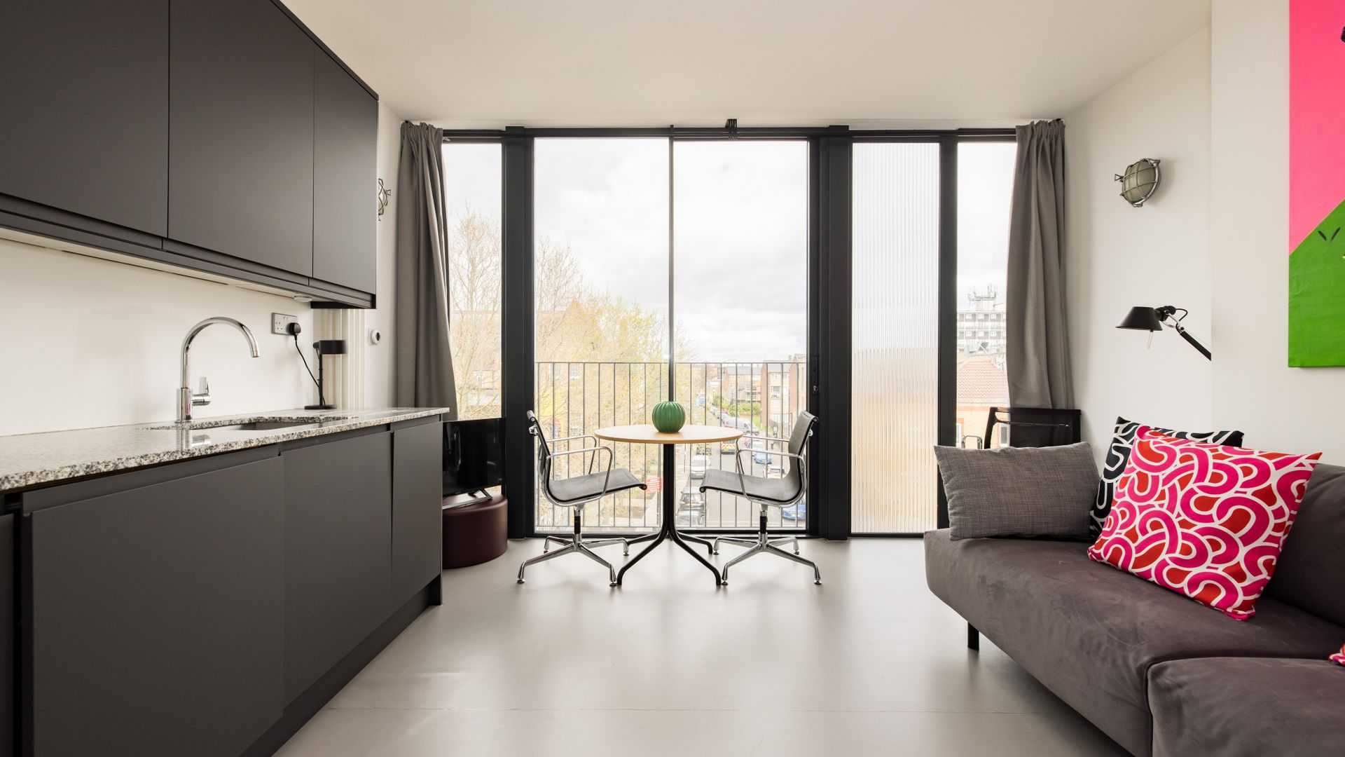 Sleek East photo 4