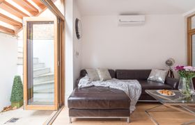 Lucky Number 8 Garden reviews