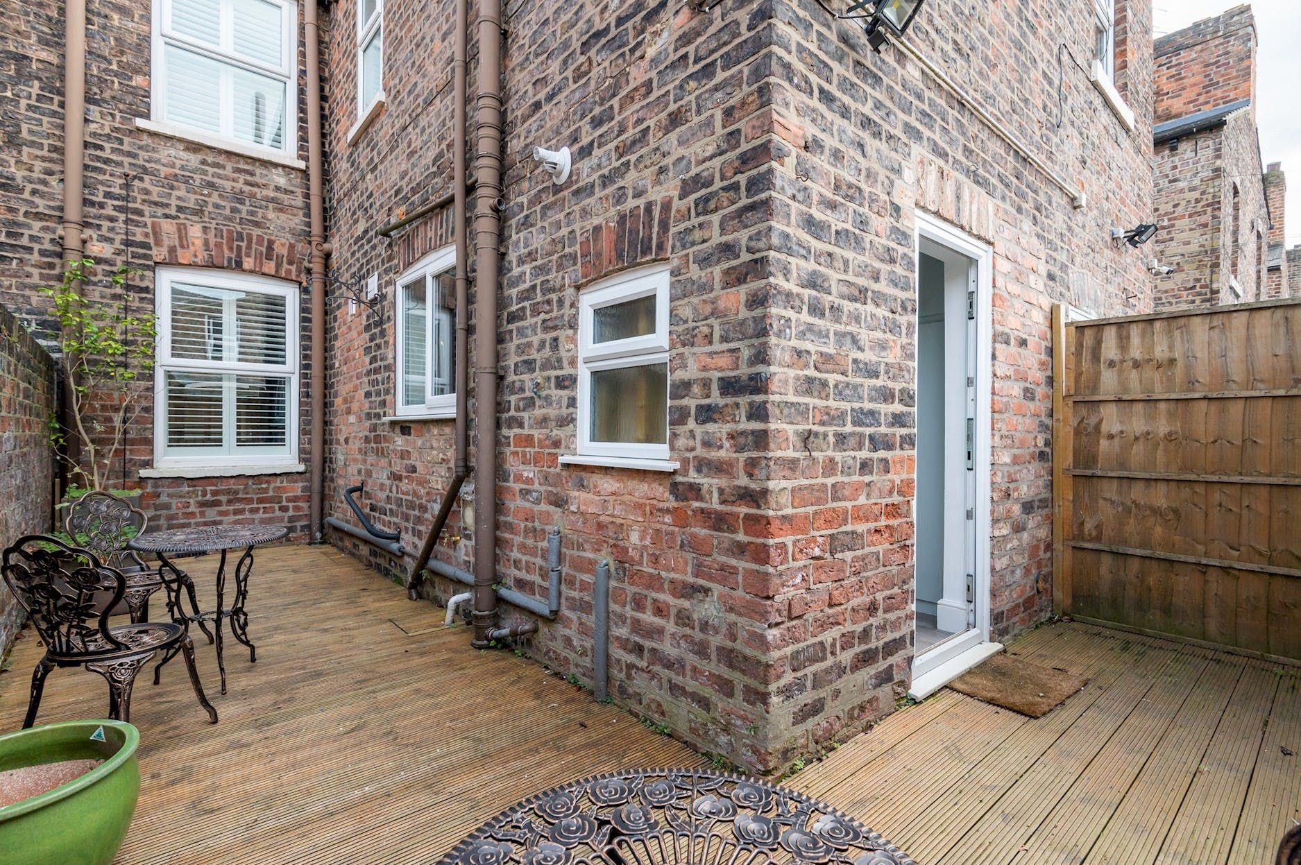 The House of York photo 3