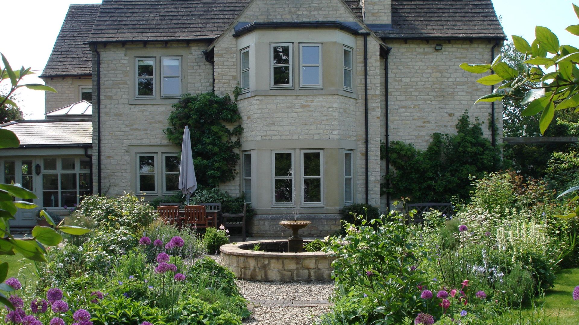 Cotswold Court photo 1