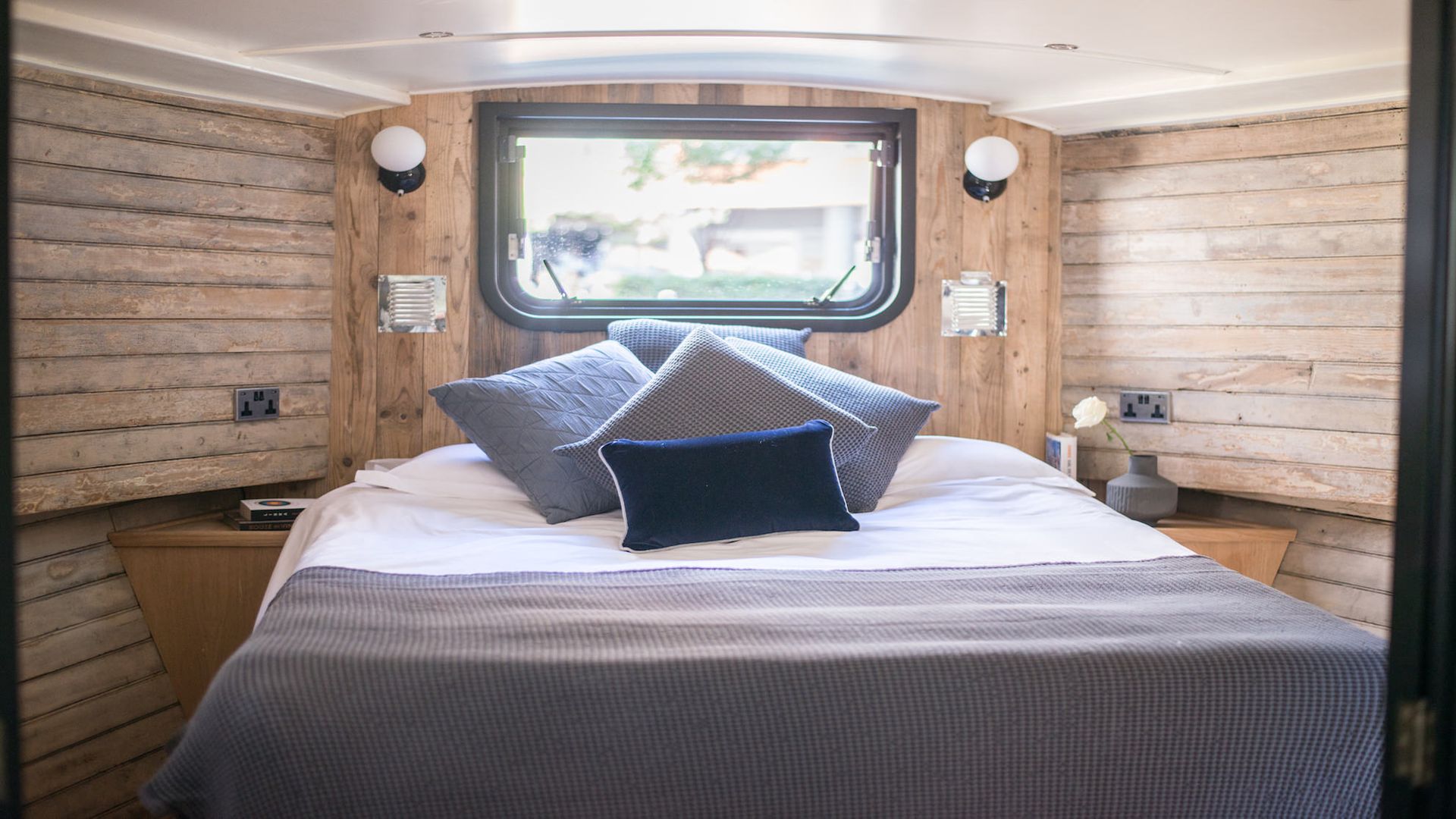 The Merchant Houseboat photo 6