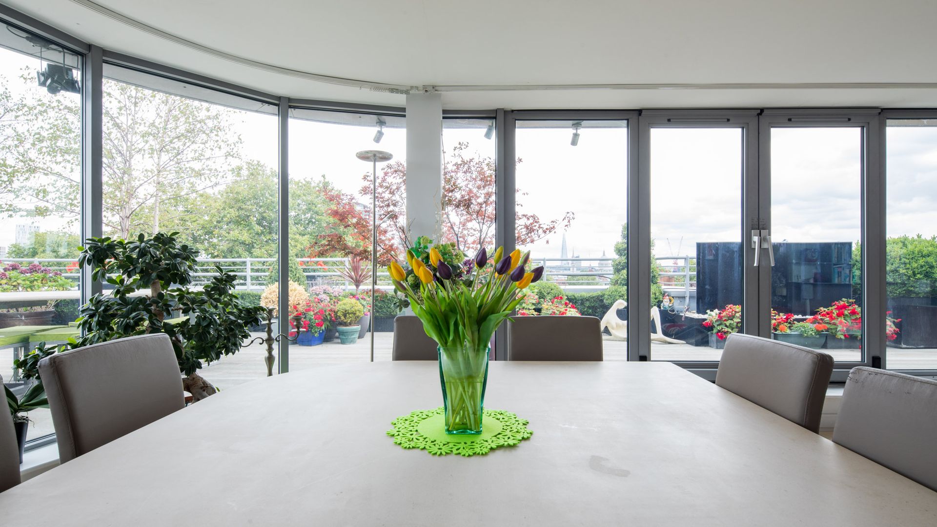Penthouse Perspective photo 8
