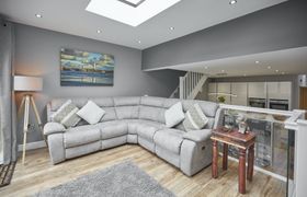 Cosy Coastal Cottage reviews