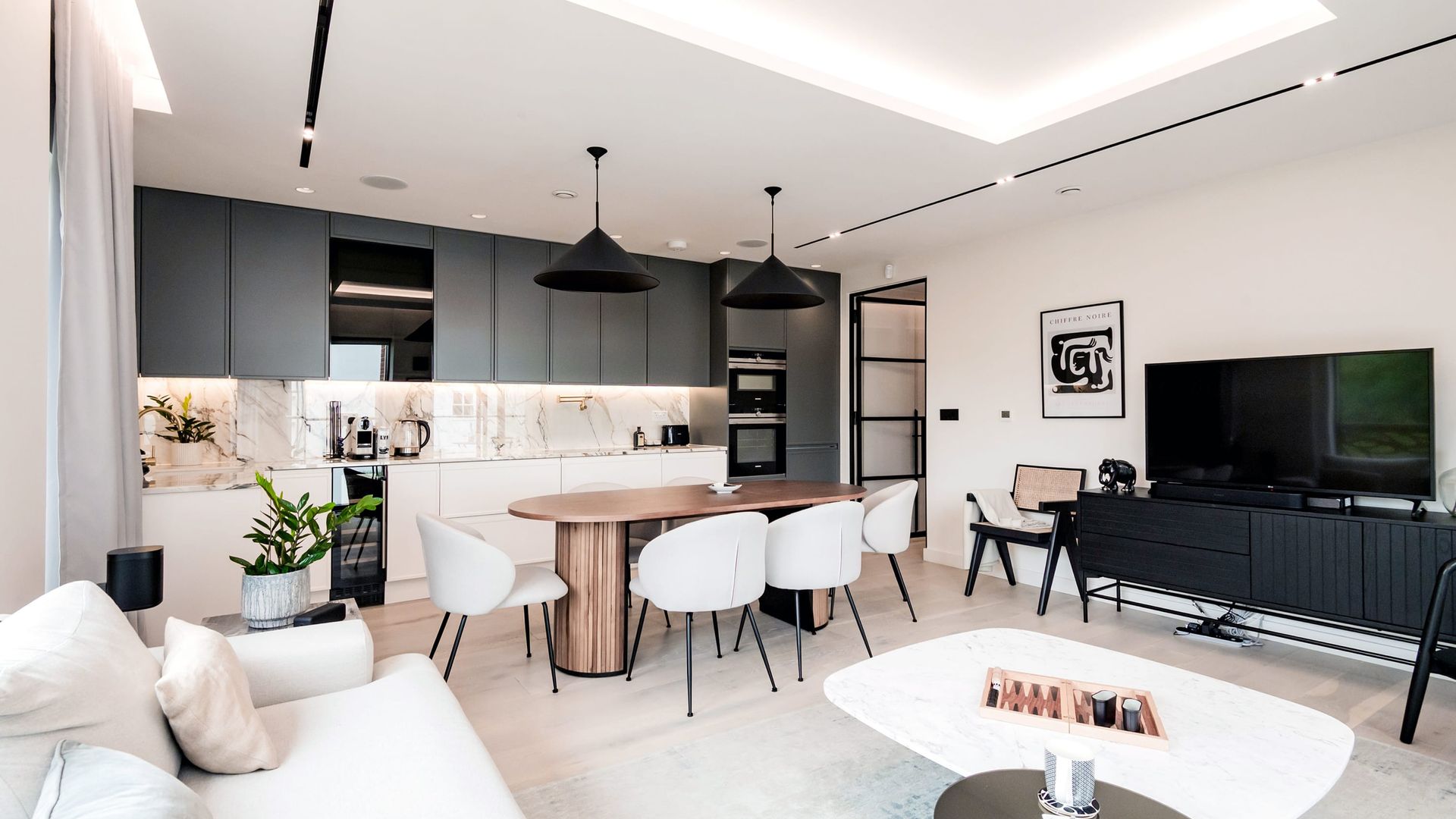 Brondesbury Belle photo 6