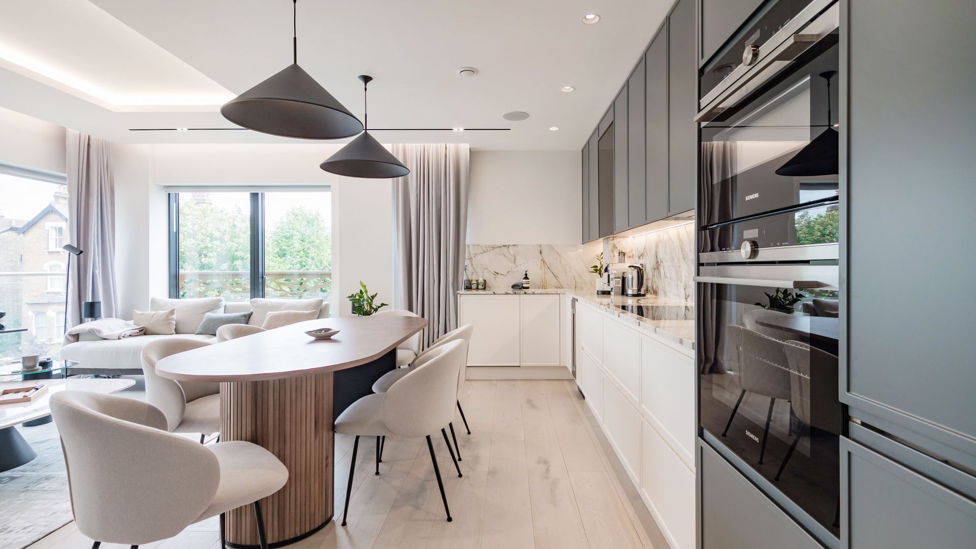 Brondesbury Belle photo 7