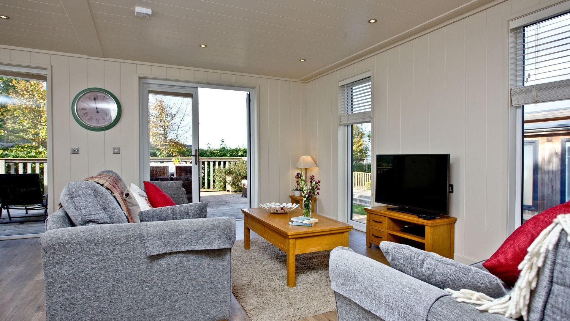 Dwell on the Deck photo 2