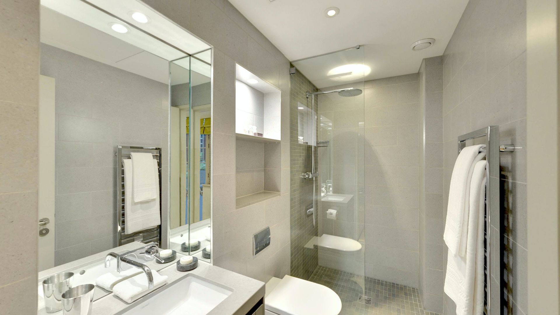 Bentinck Street Deluxe II photo 10