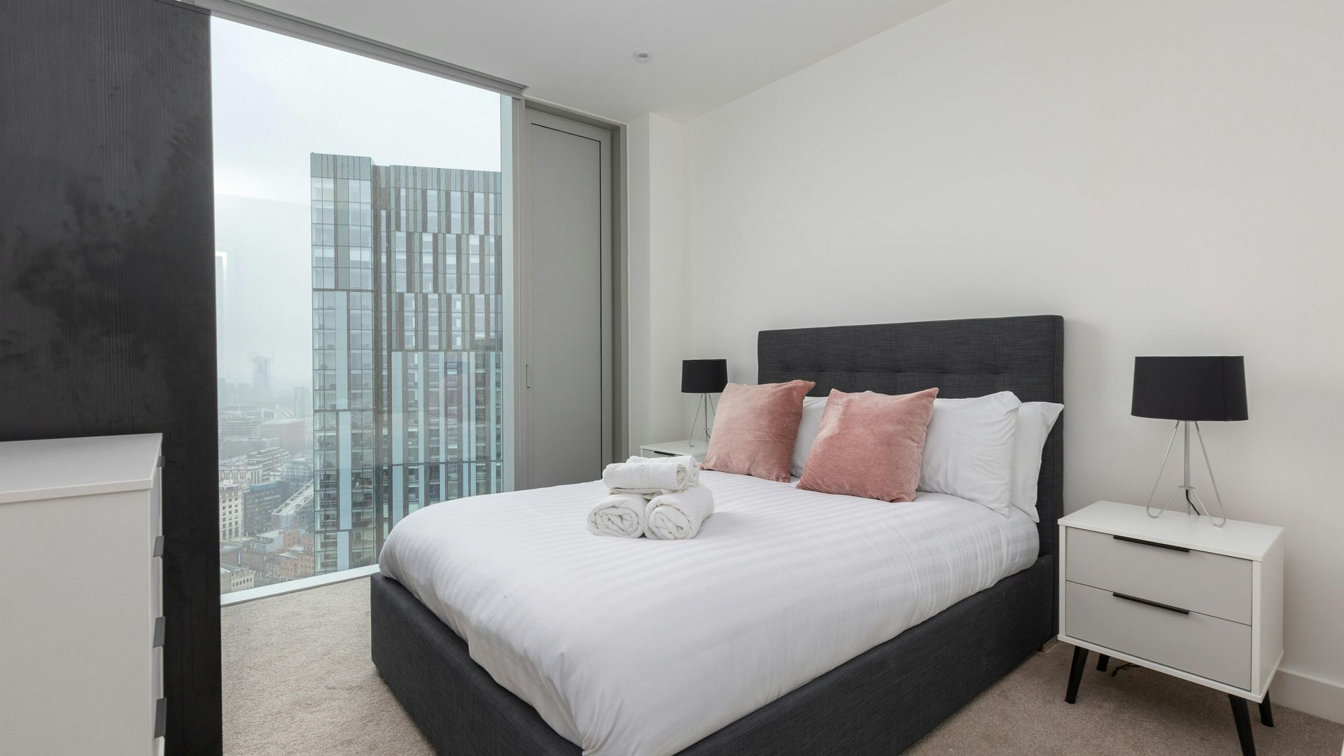 Skyline Suite photo 8