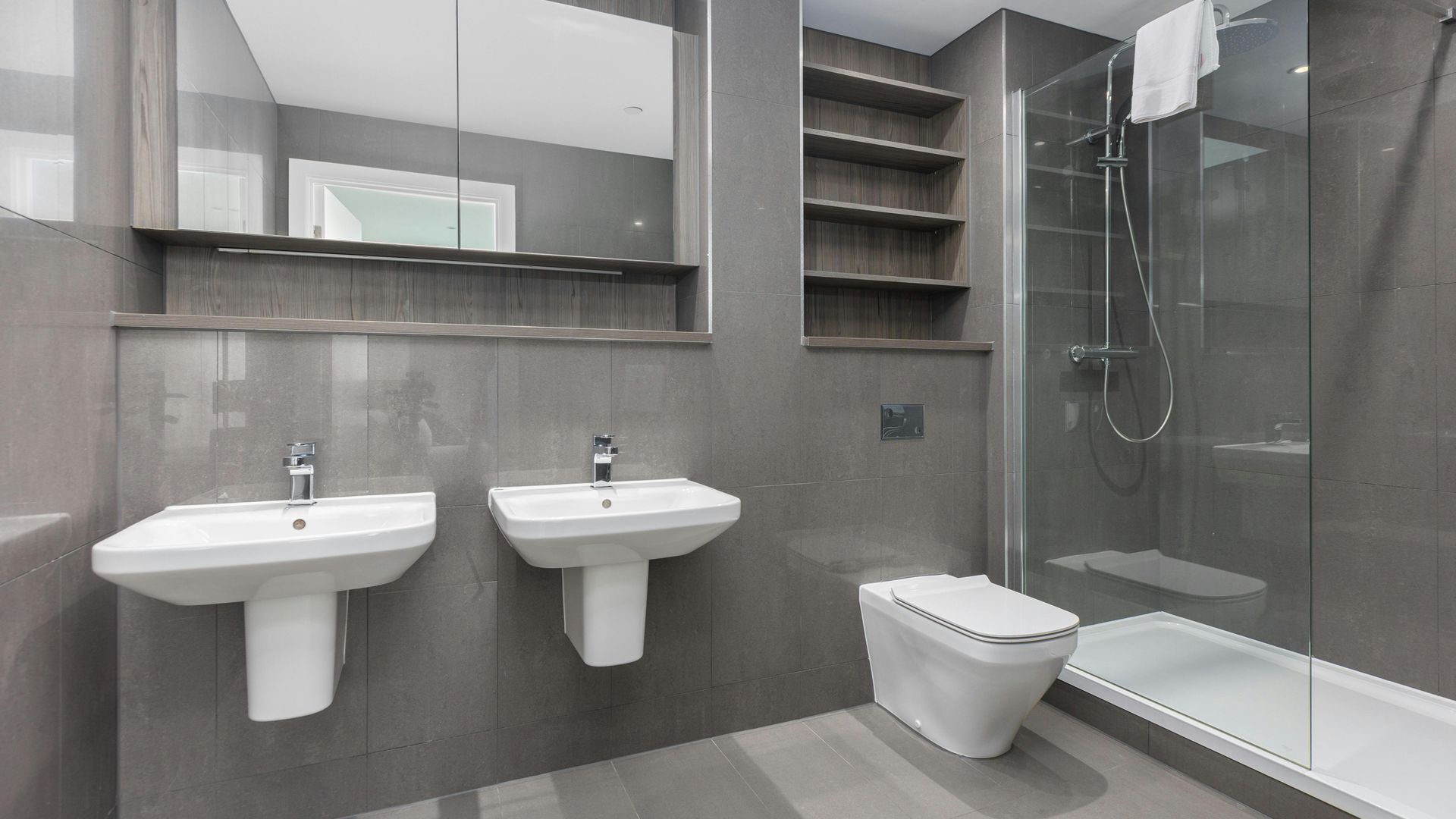 Skyline Suite photo 9