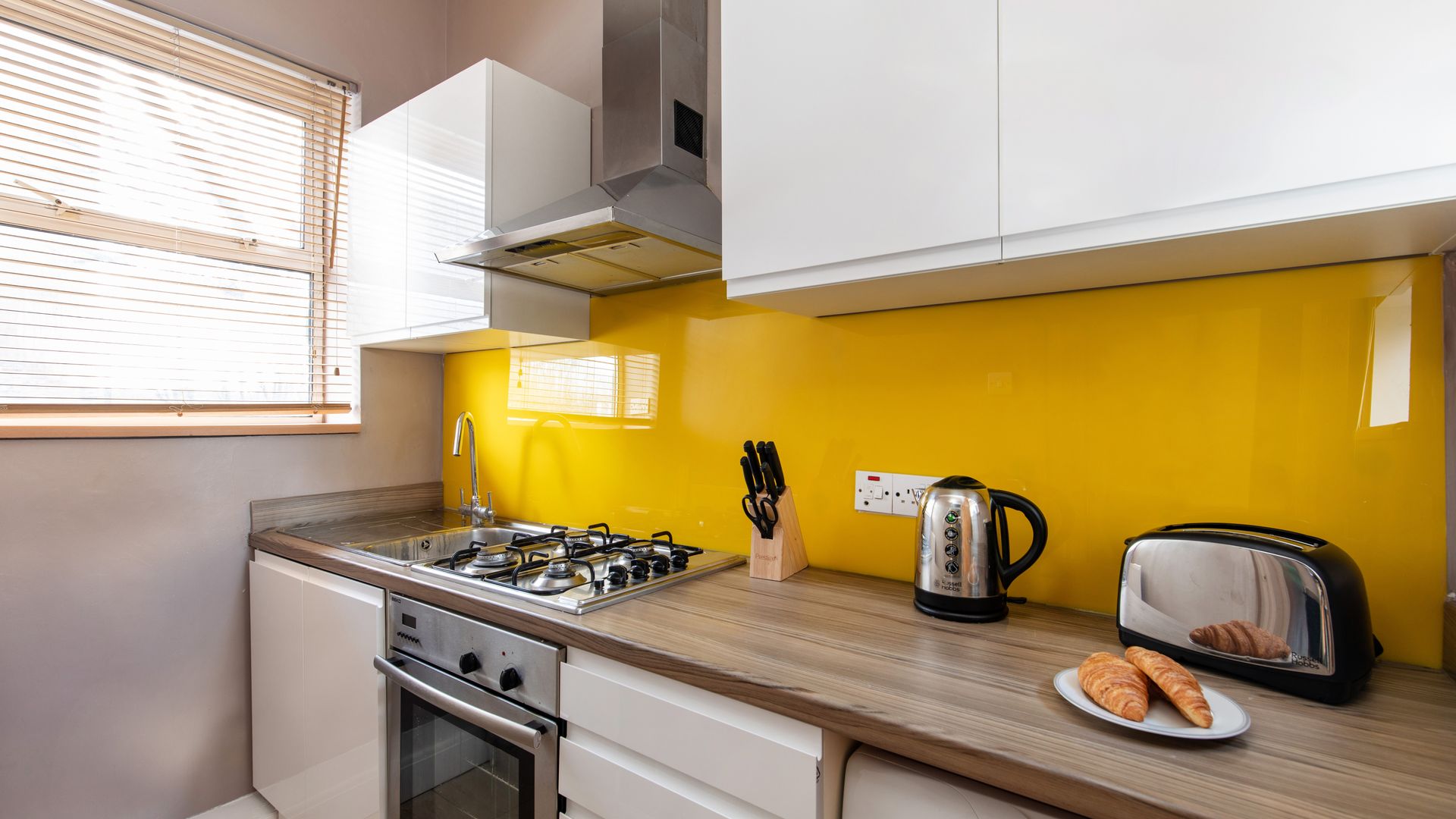 Cosmic Yellow photo 6