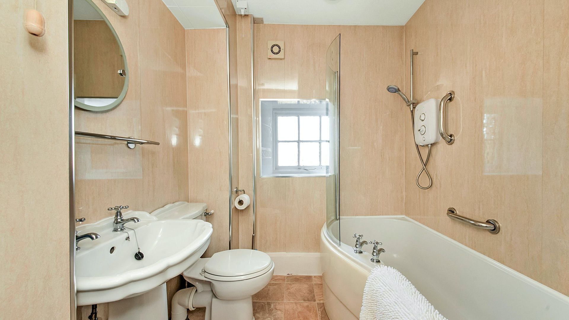 Whitestone Waterside photo 9