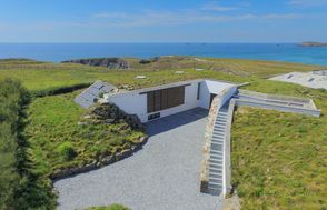 Clifftop Hideaway