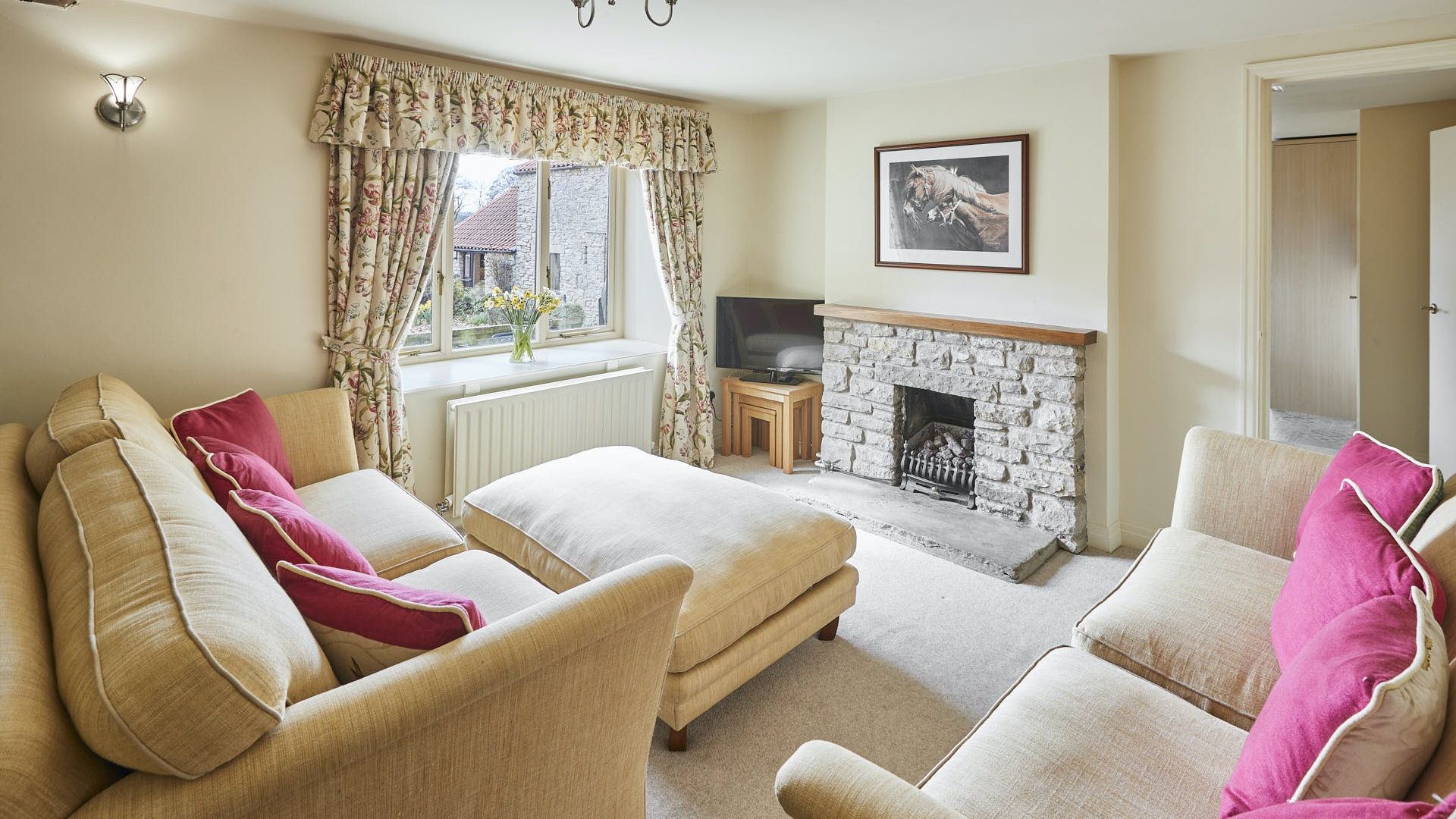 Tranquil Farmhouse photo 3