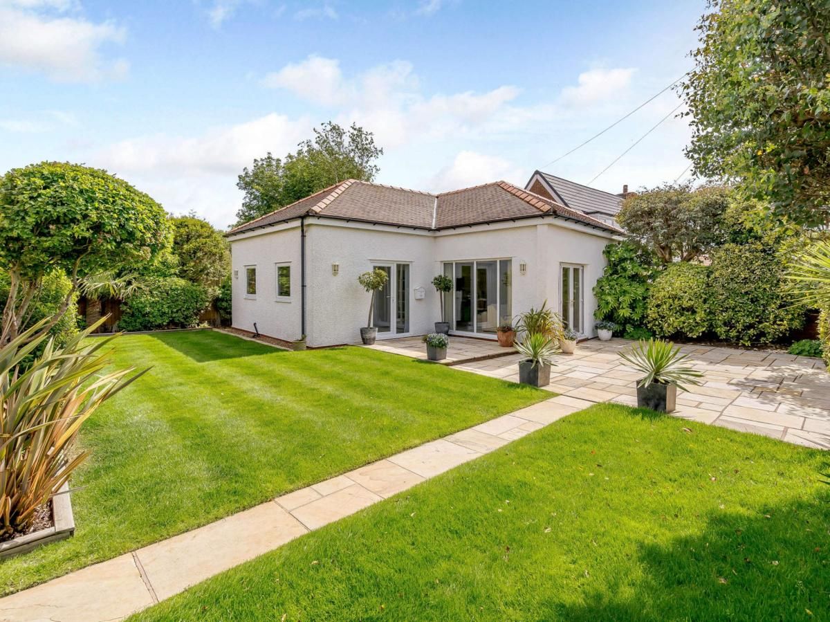 Bungalow in Lancashire photo 1