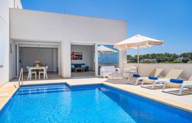 Serenity Bay Villa reviews