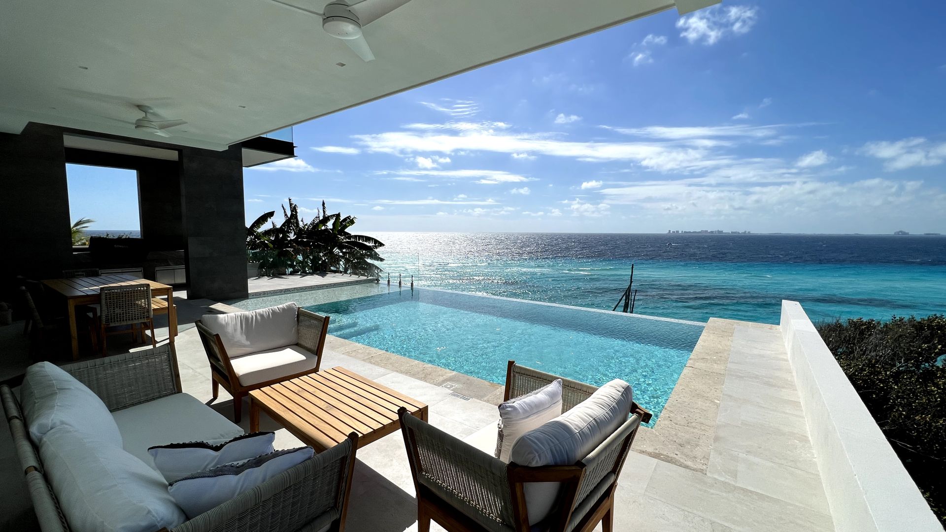 Tropicana Retreat photo 5