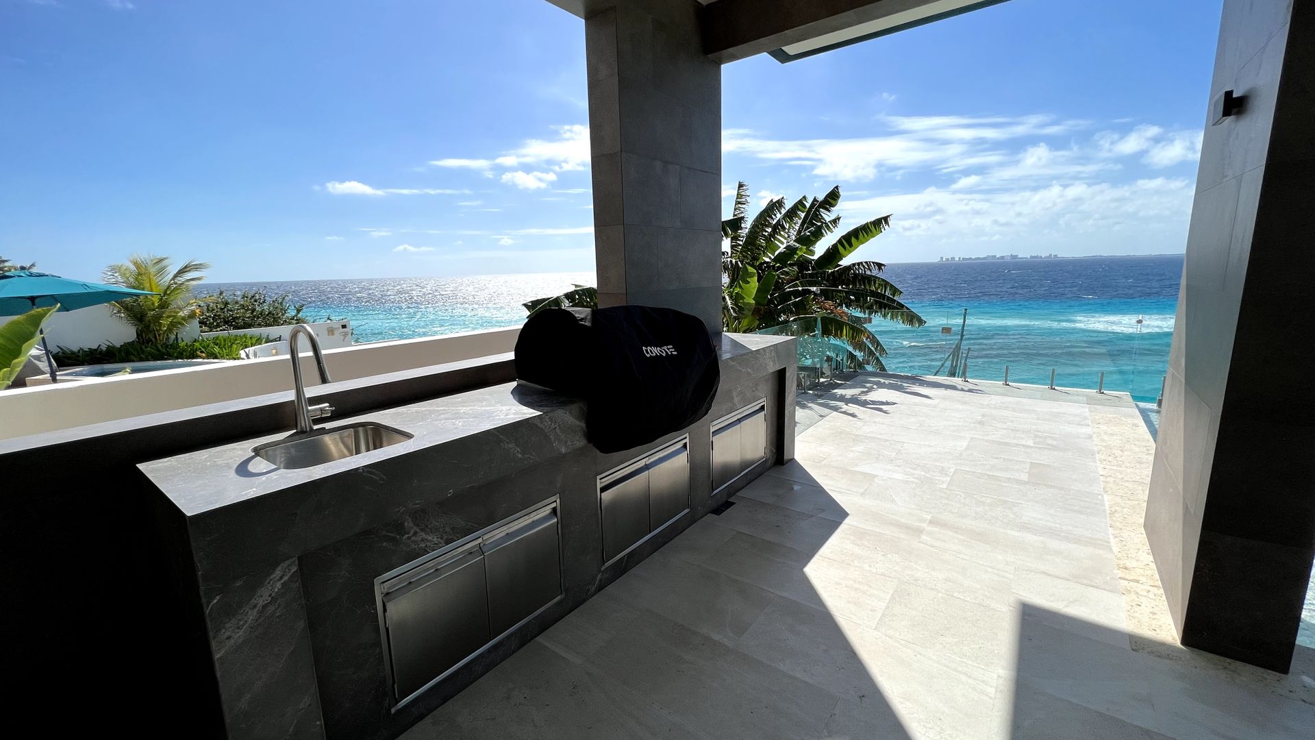 Tropicana Retreat photo 6