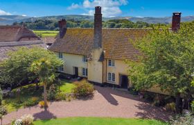 West Lynch Farm, Allerford