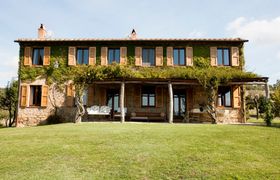 Tuscany’s Charm reviews