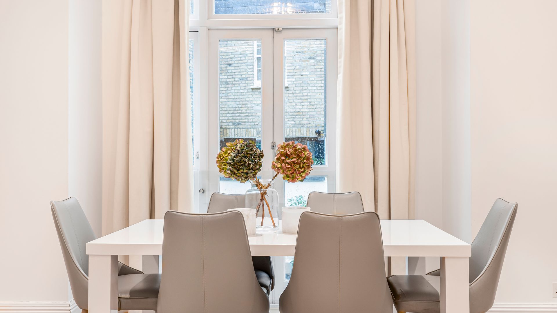 Elegant London photo 2