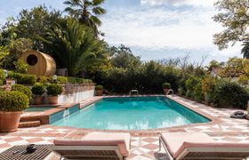 The Hollywood Hideaway