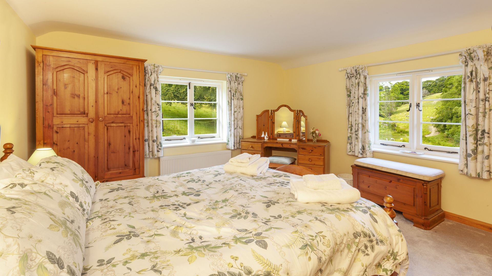 Lower Spire Cottages (sleeps 11) photo 4