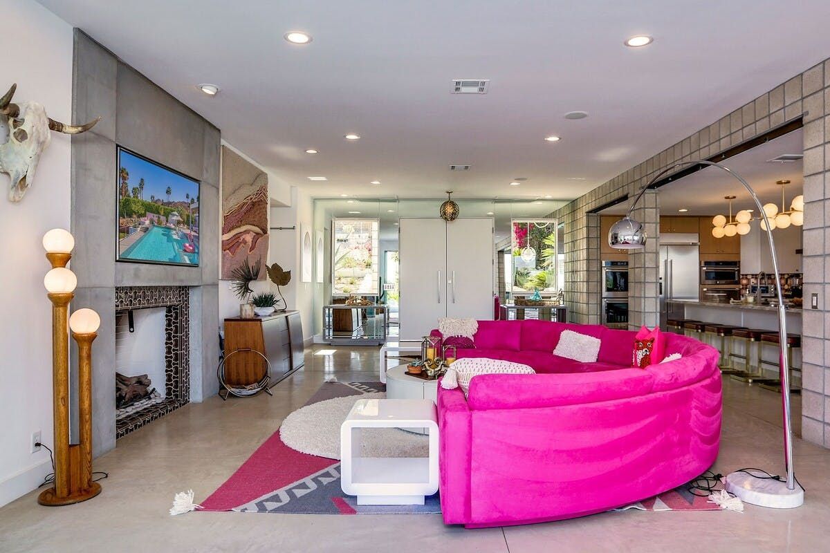 Flamboyance Central photo 4