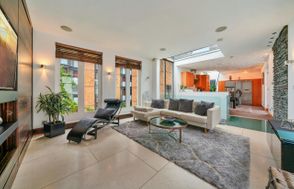 Knightsbridge Mews