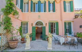 Pastel Palazzo reviews