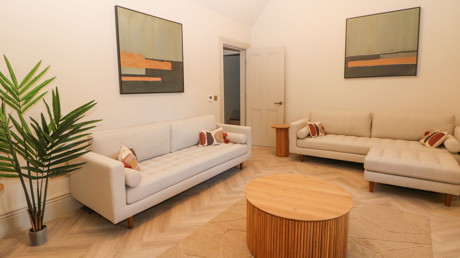 Chatsworth Suite photo 2