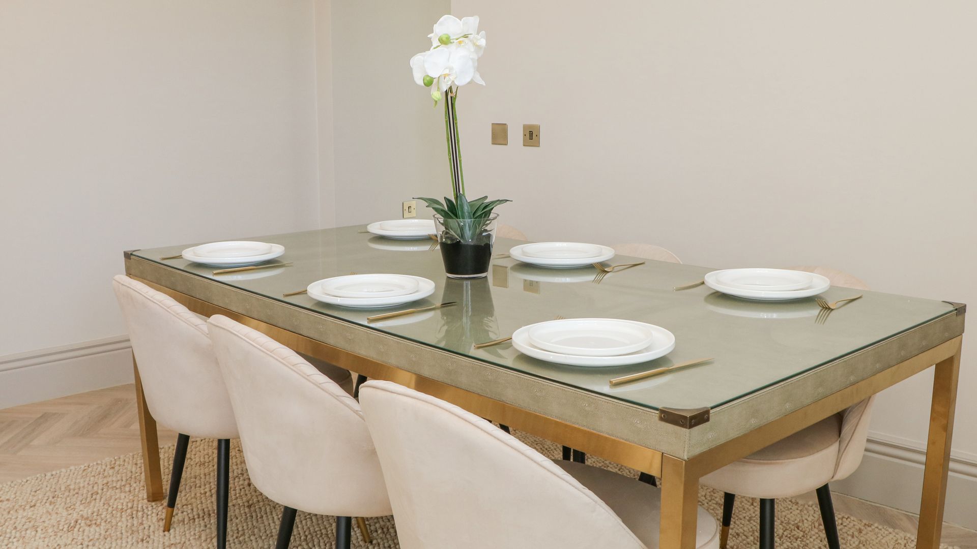 Castleton Suite photo 8