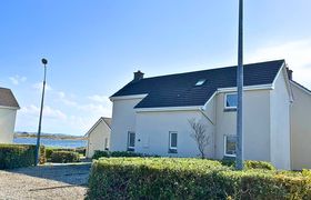 6 Ballyconneely Cottage