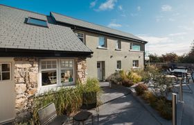 Bog Cotton Luxury Cottage