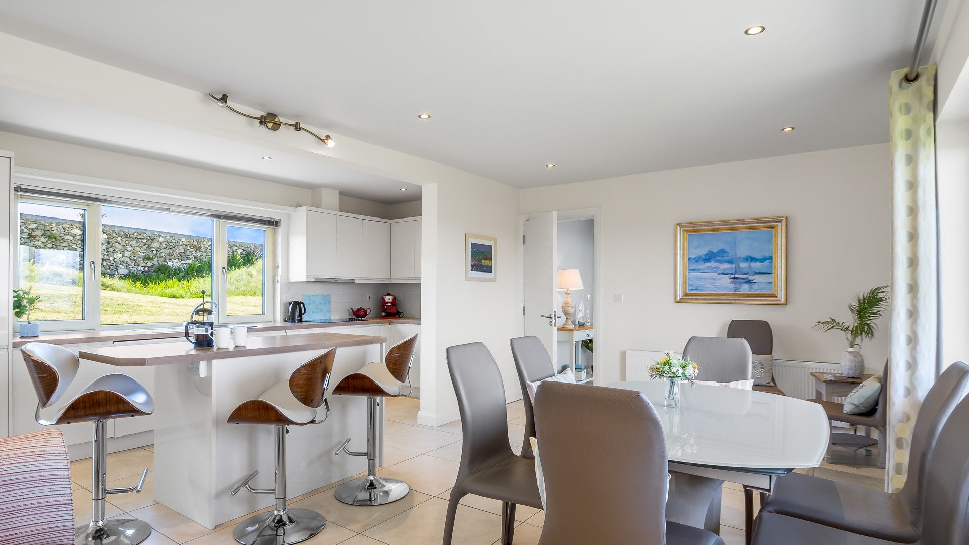Beach House Mannin photo 3