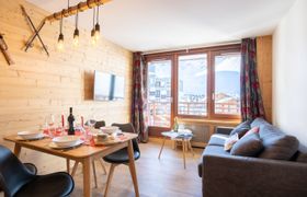 Le Curling B (Val Claret) Apartment 33