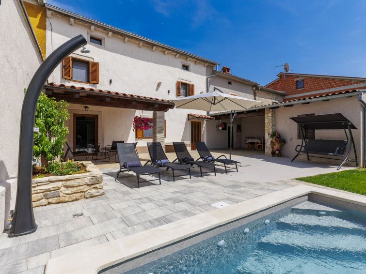House Gino photo 1