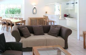 Eden Parc Golf de l'Ardilouse V8IS Holiday Home 3