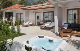 Luxury Bay Villa with private hot tub Villa 5