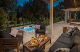 Luxury Bay Villa with private hot tub Villa 4