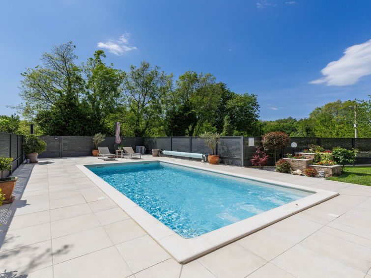 Villa Lora photo 2