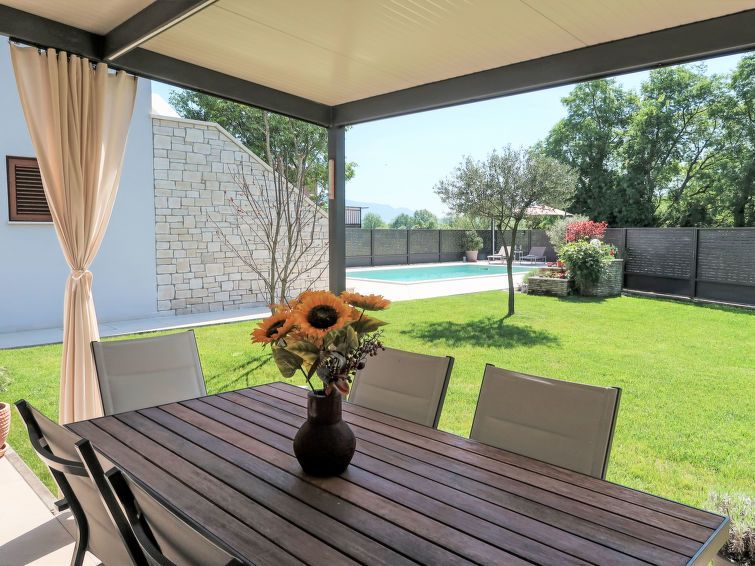 Villa Lora photo 4