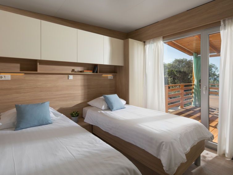 Mobilhome Villa Prestige with jacuzzi Villa 4 photo 2