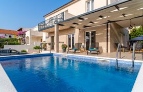 Villa Renesansa reviews