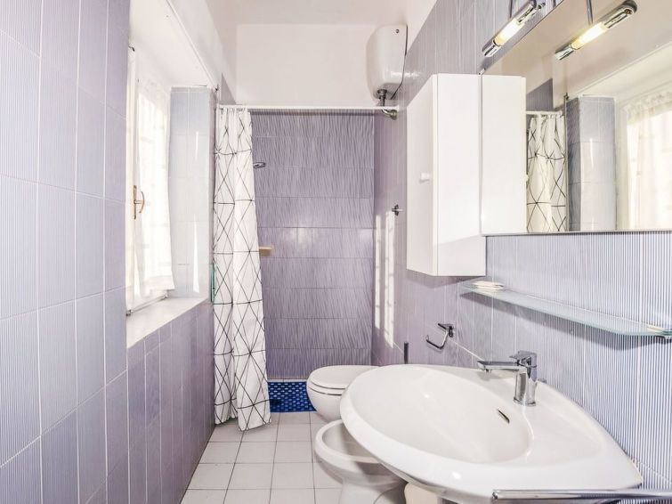 Harbour Apartment 2 photo 8