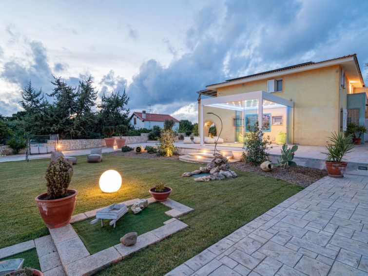 Desvelos Villa 3 photo 8