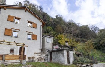 Borgonuovo Waterfall's House